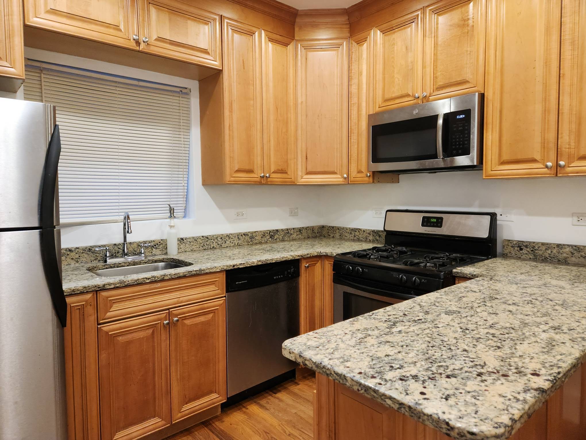 Berwyn Condo: 6645 w 19th st.