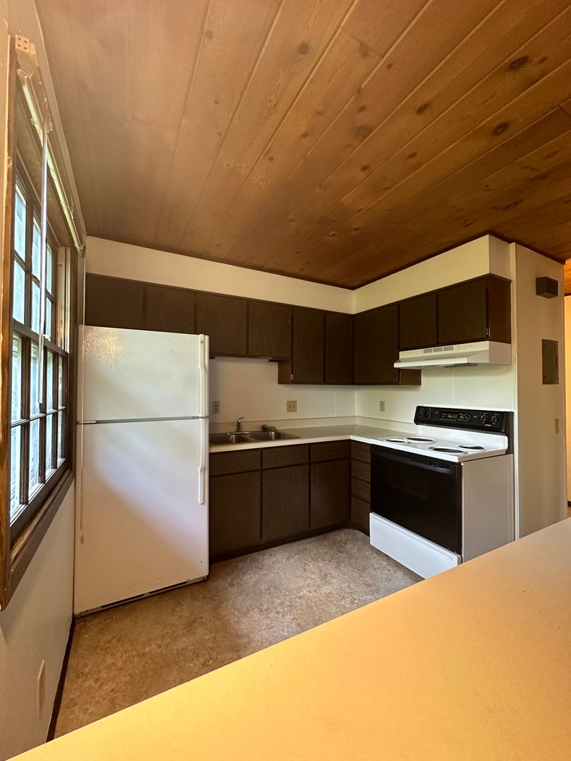 Madison Apartment: 3802 Lien Rd