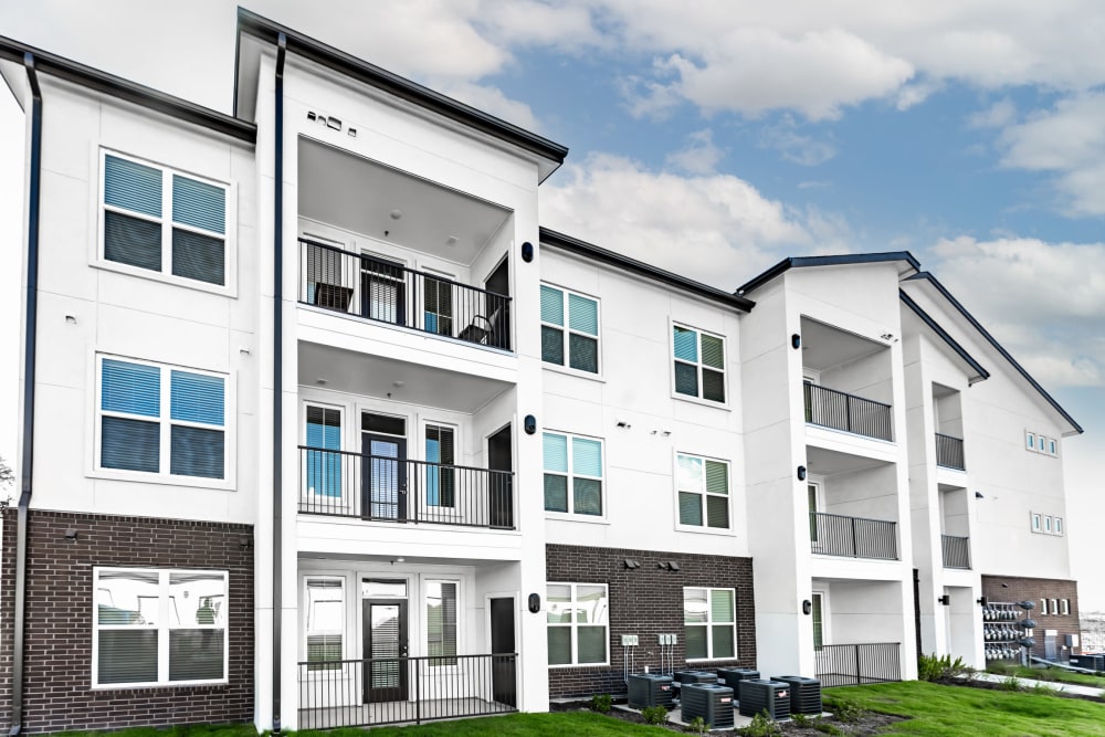 Leander Condo: 8420 183A Toll Road