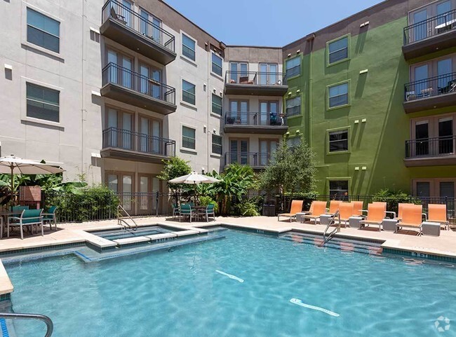 Austin Condo: 13501 Lyndhurst St