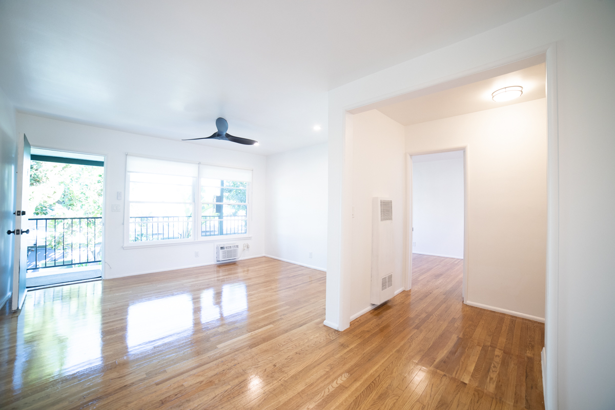 Valley VIllage Condo: 11638 Riverside Dr.