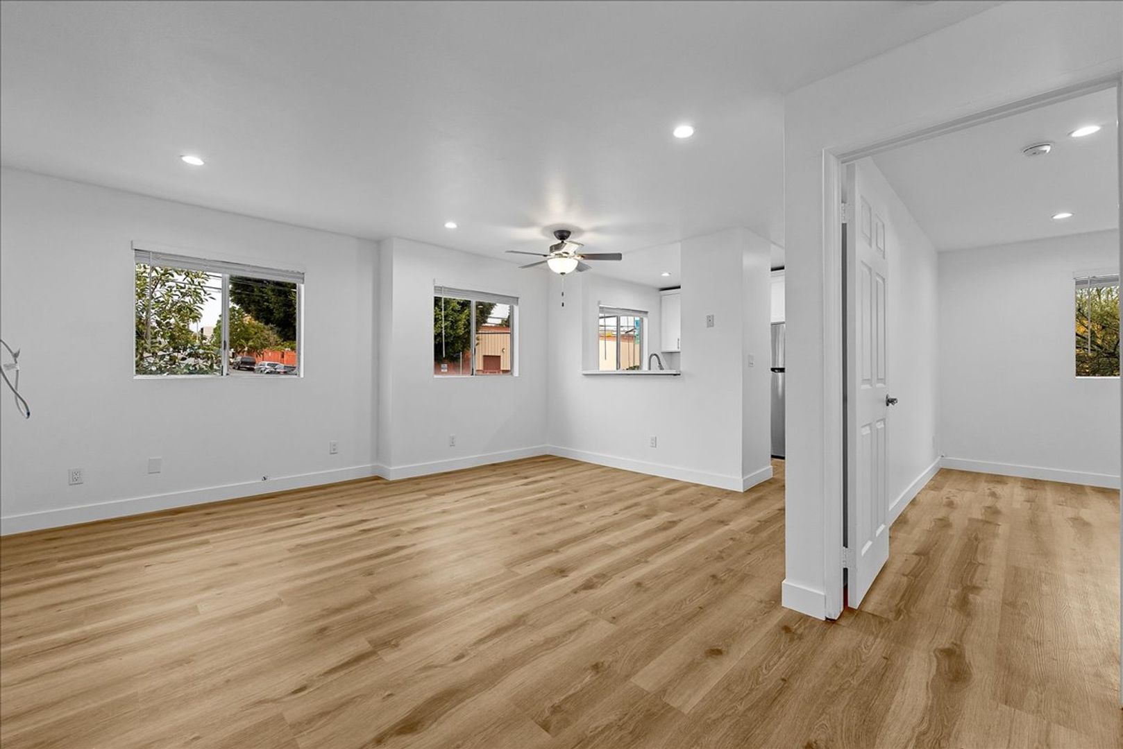 Los Angeles Condo: 2730 W. Temple St