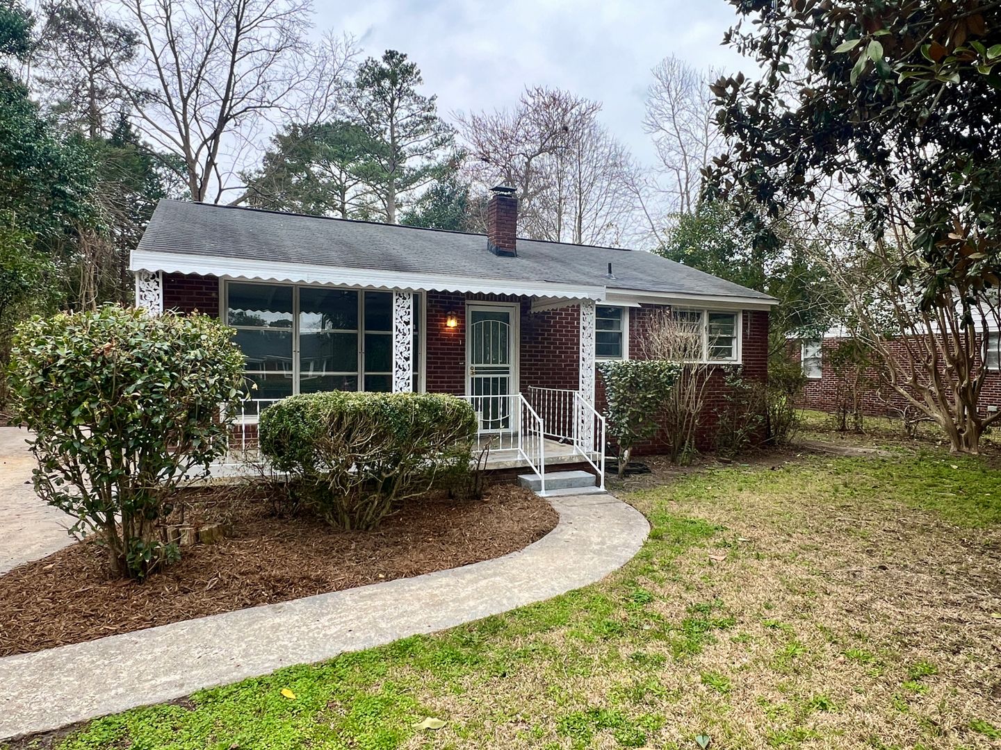 Columbia House: 7121 Hilo Street