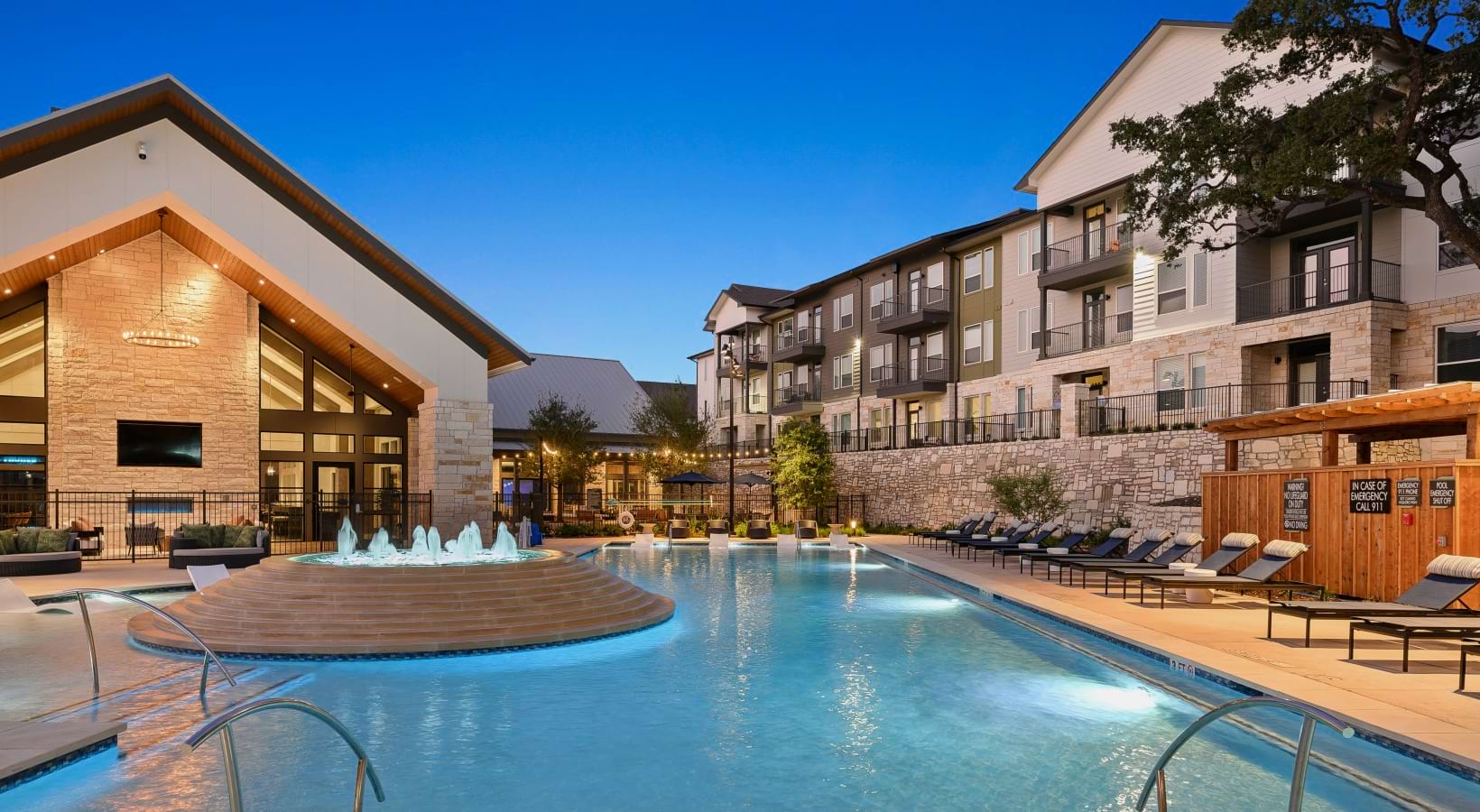 Austin Condo: 825 Camino Vaquero Pkwy