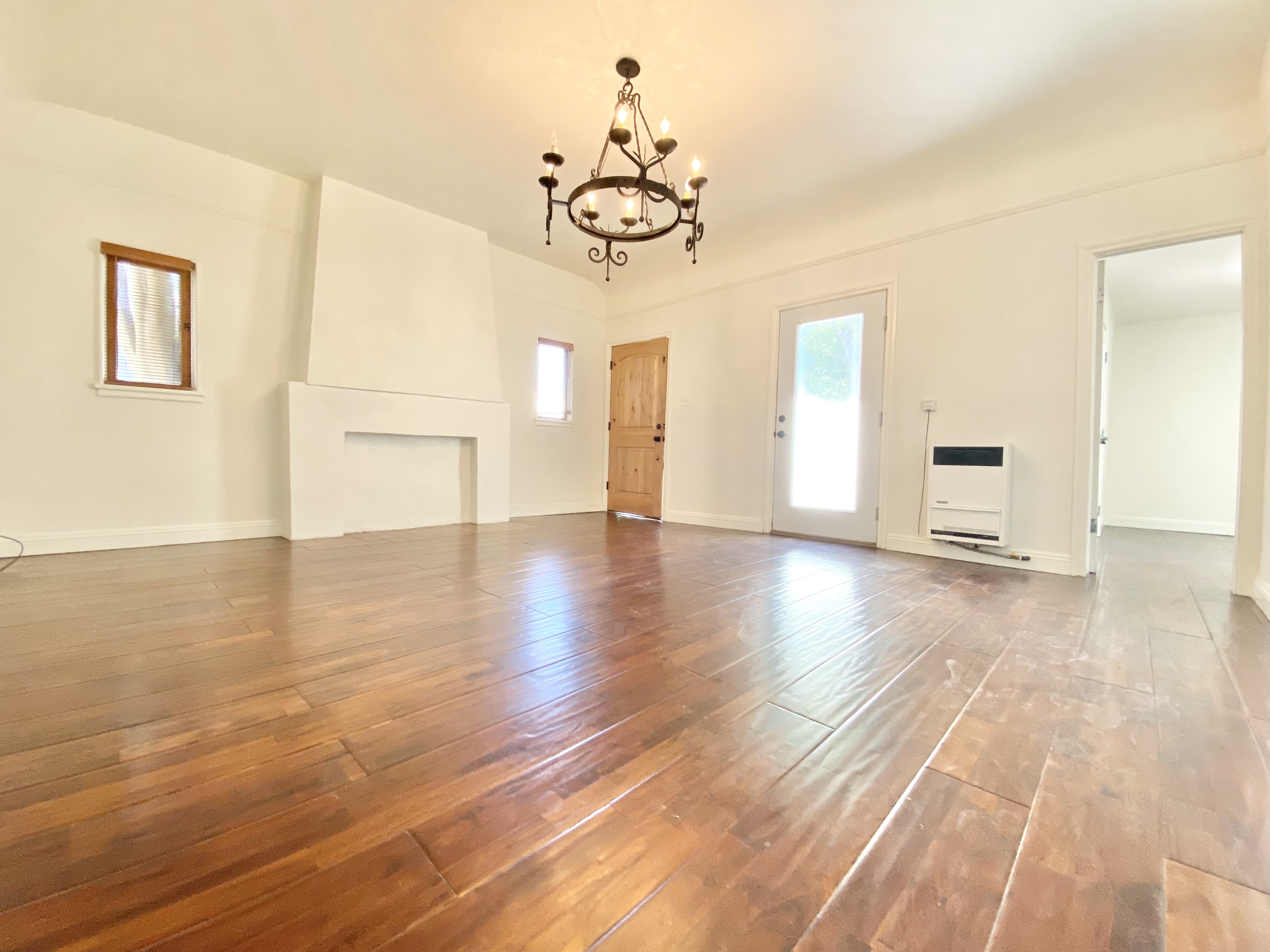 Los Angeles Condo: 417 S. Coronado St