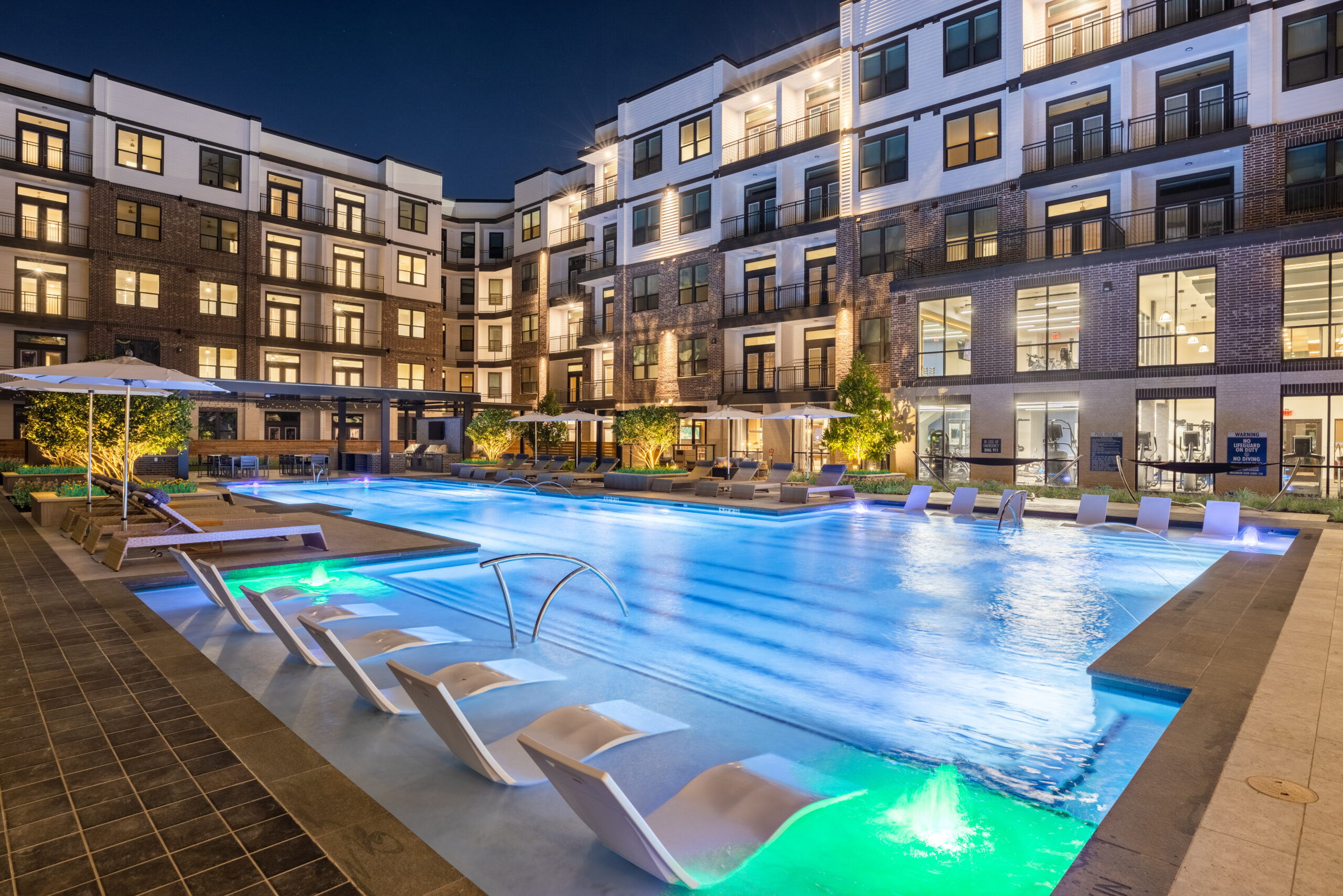 Houston Condo: 3000 Summer St