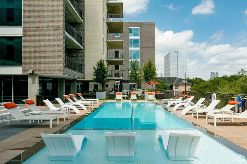 Houston Condo: 3816 Eastside St