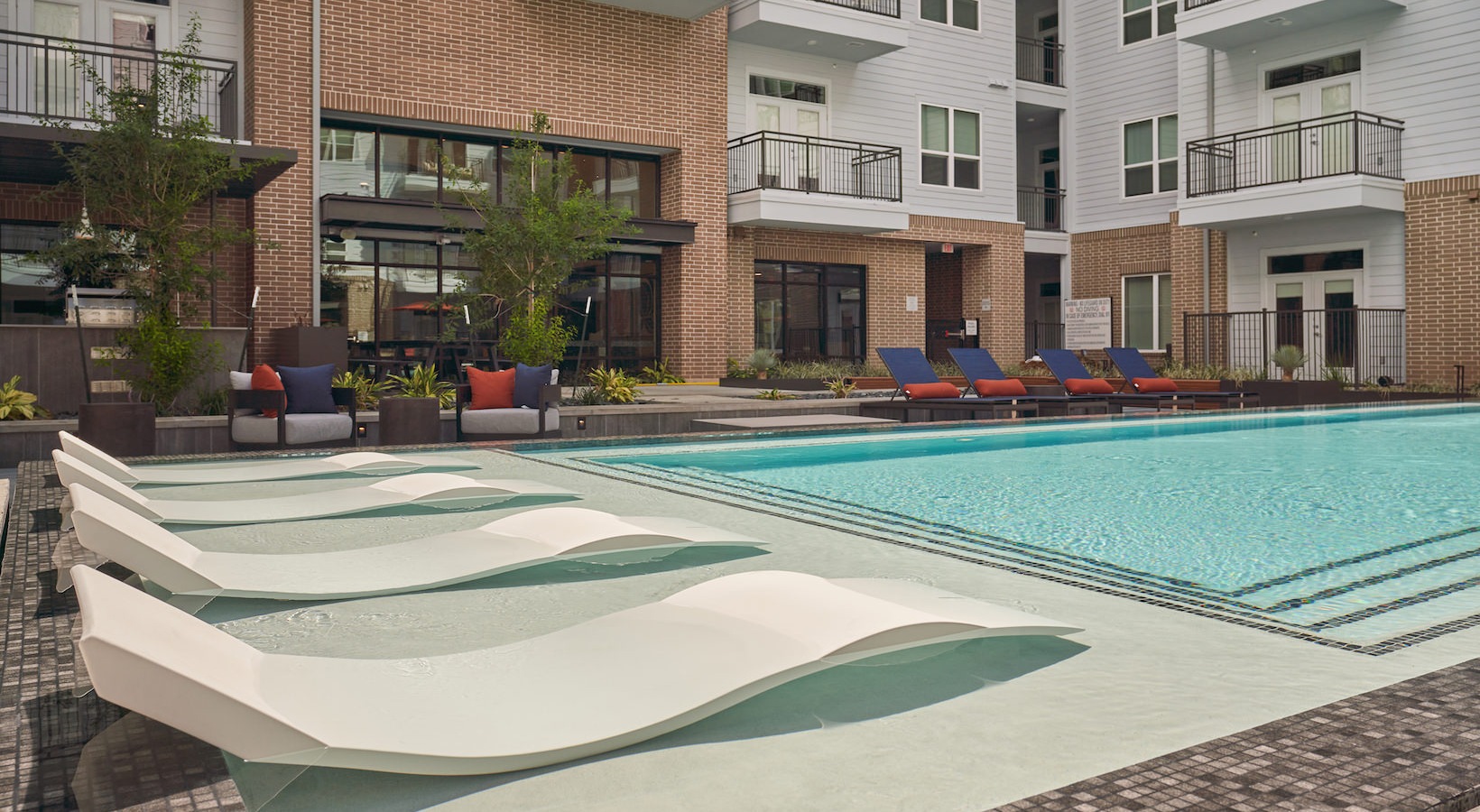 Houston Condo: 2401 W Dallas St