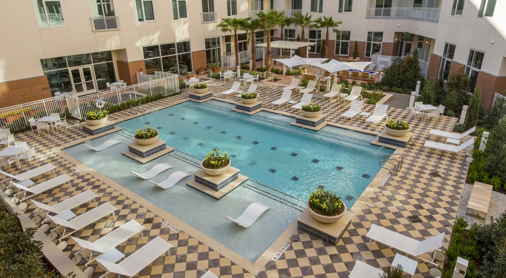 Houston Condo: 1698 Hermann Dr