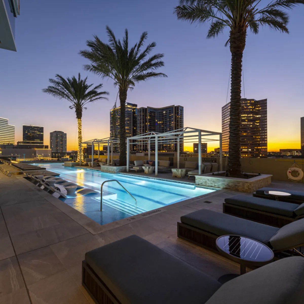 Houston Condo: 1617 Post Oak Blvd