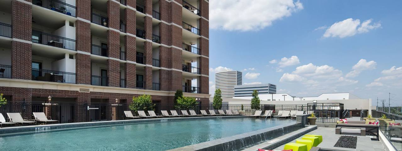 Houston Condo: 2310 Mid Ln