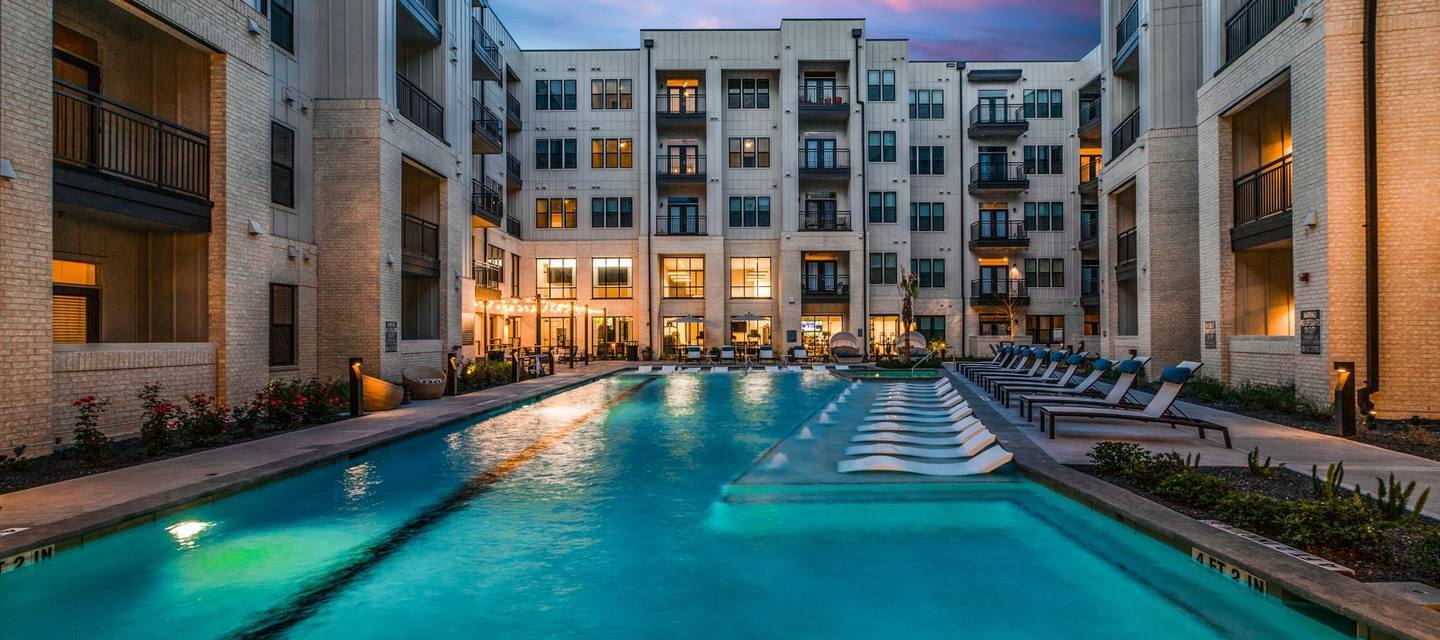 Houston Condo: 3811 Drexel Dr