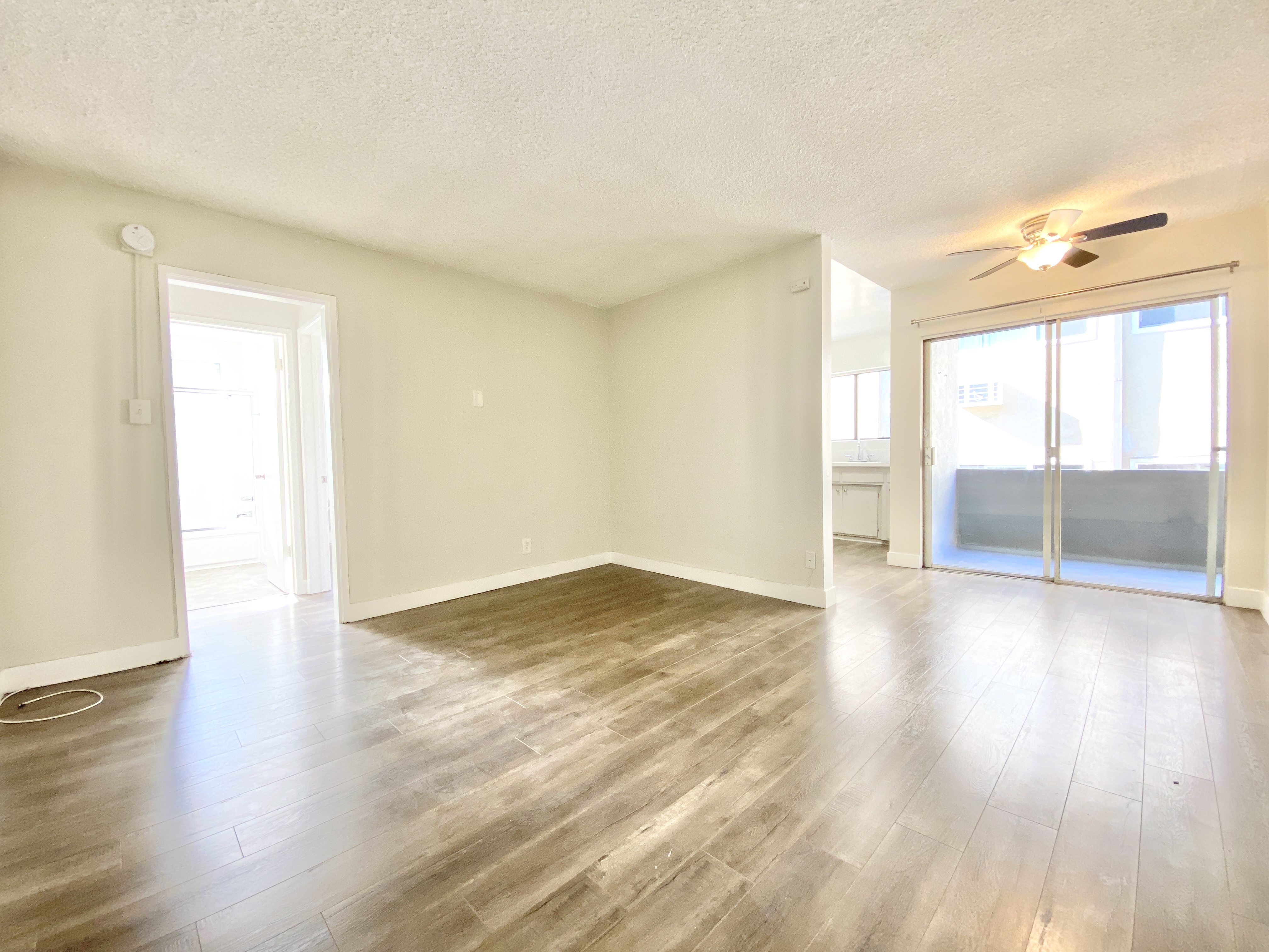 Los Angeles Condo: 981 Elden Ave