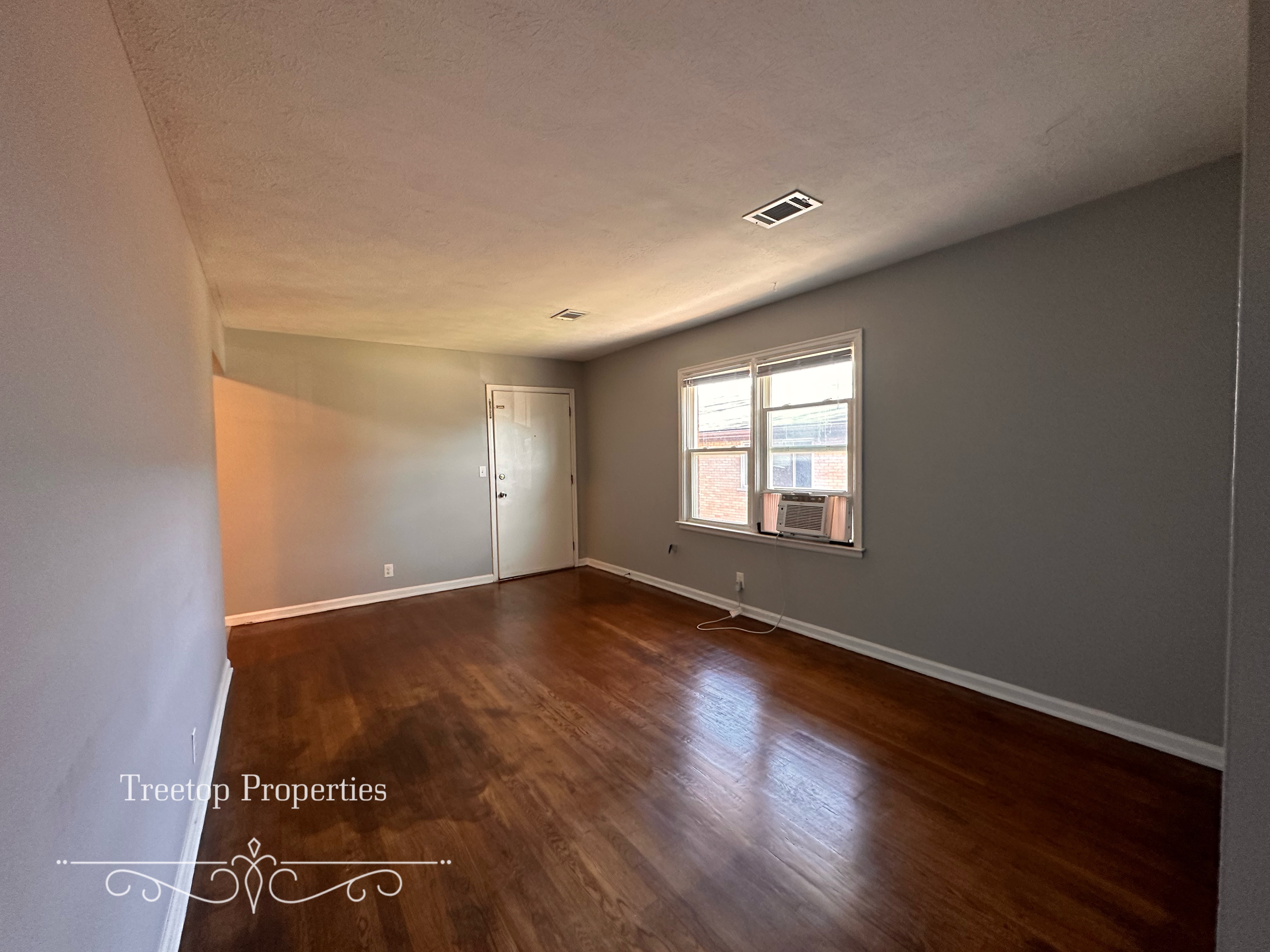 Lexington Condo: 1341 Royalty Ct