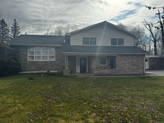 clark summit House: 818 griffin pond road