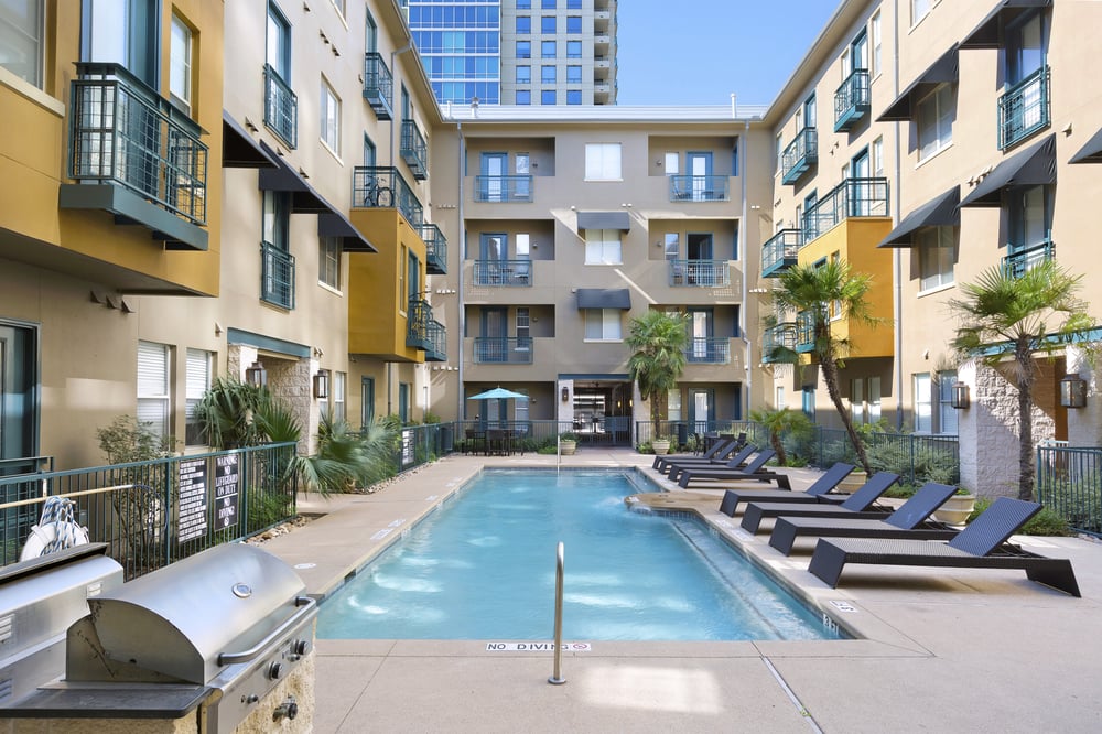 Austin Condo: 306 West Avenue