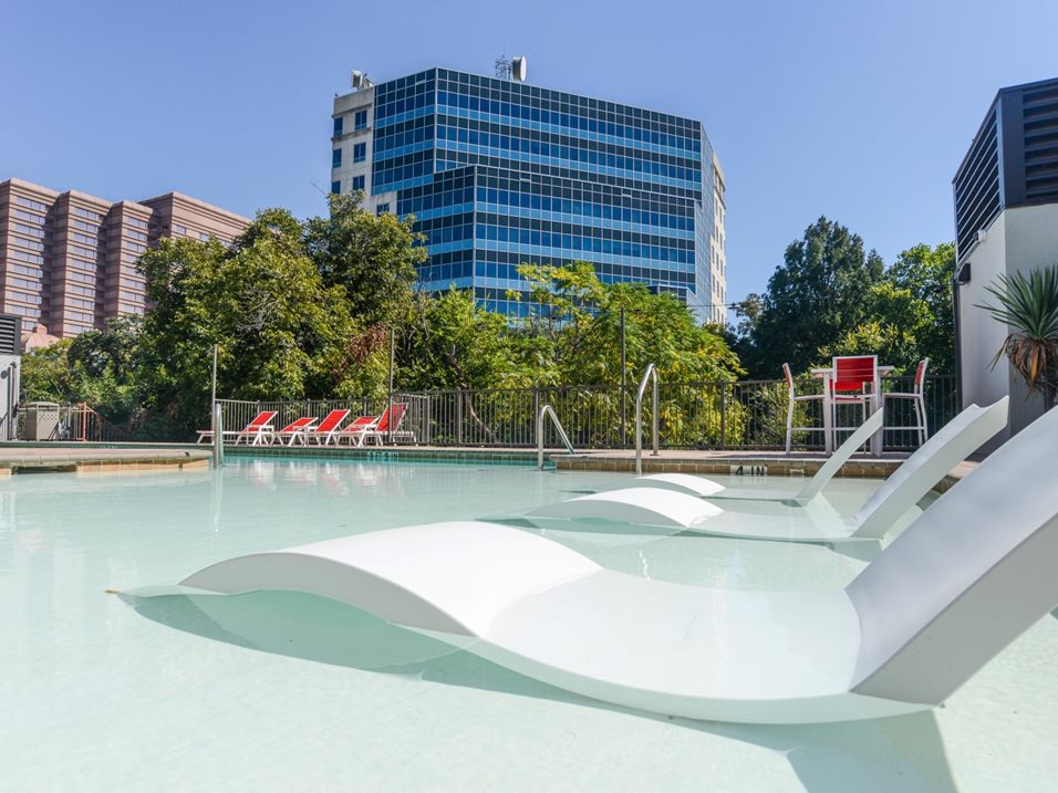 Austin Condo: 9013 Red River St