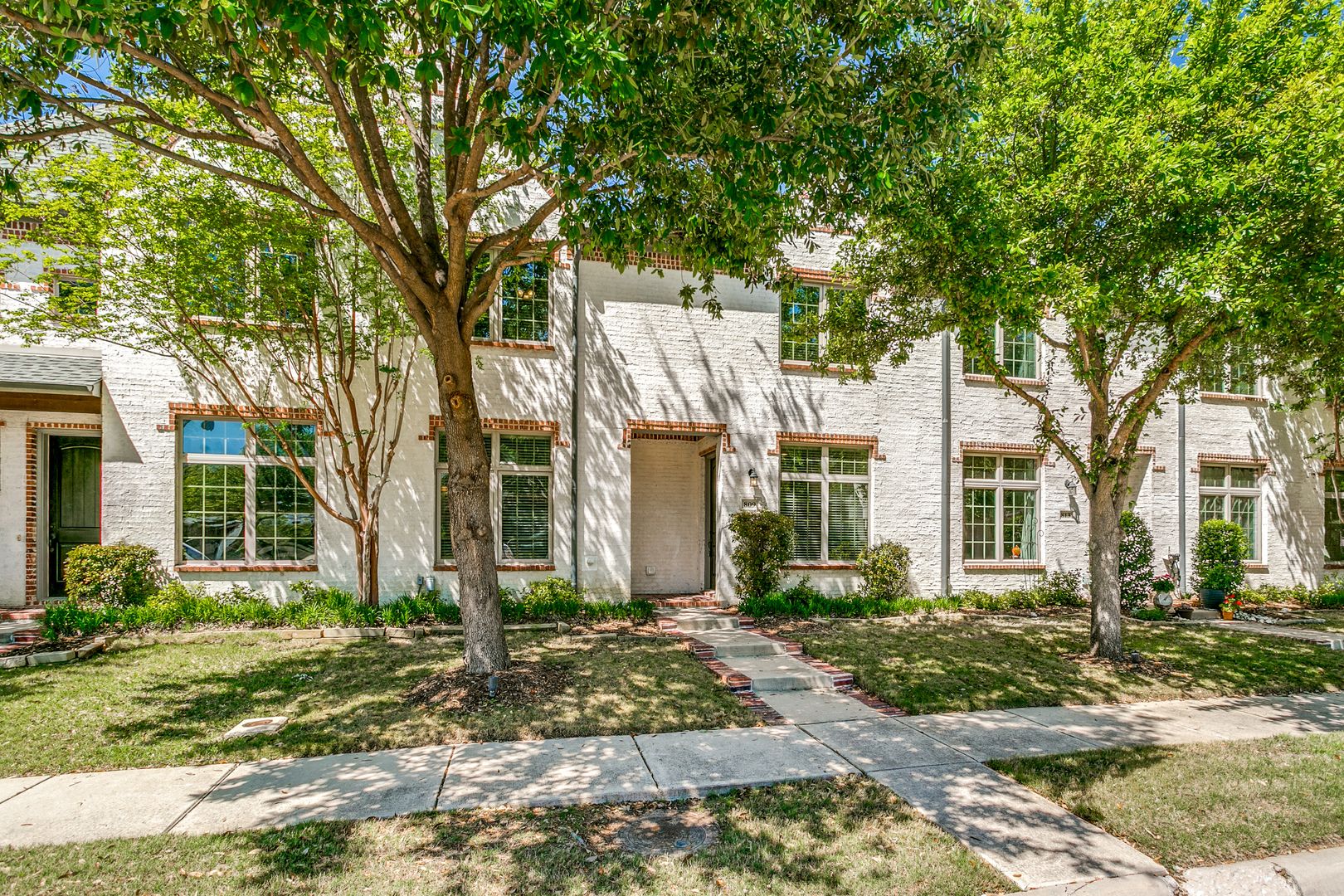 Coppell House: 809 Milton Way