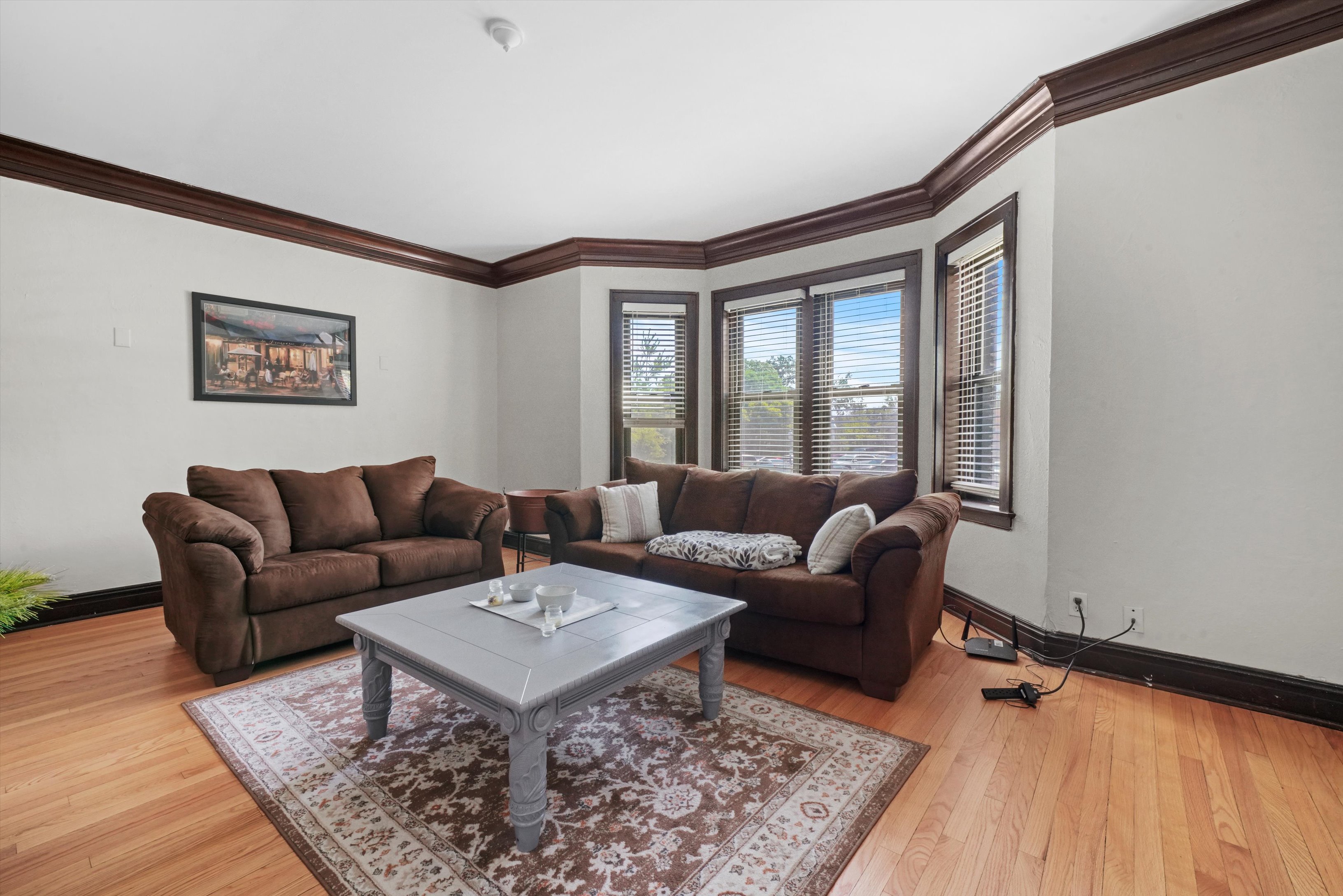 Riverside Condo: 32 Lawton Rd
