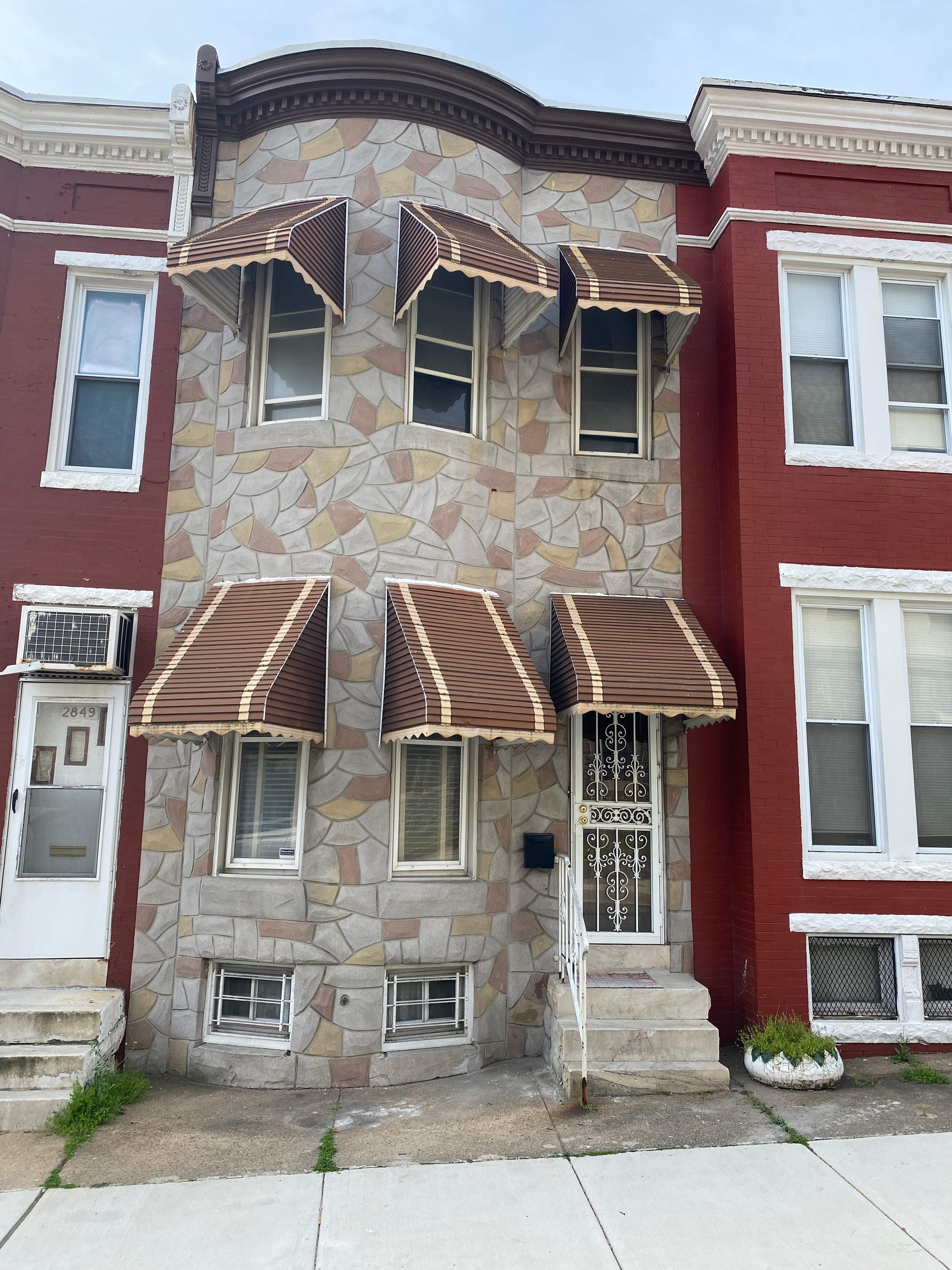 Baltimore Townhome: 2851 W Lafayette Ave