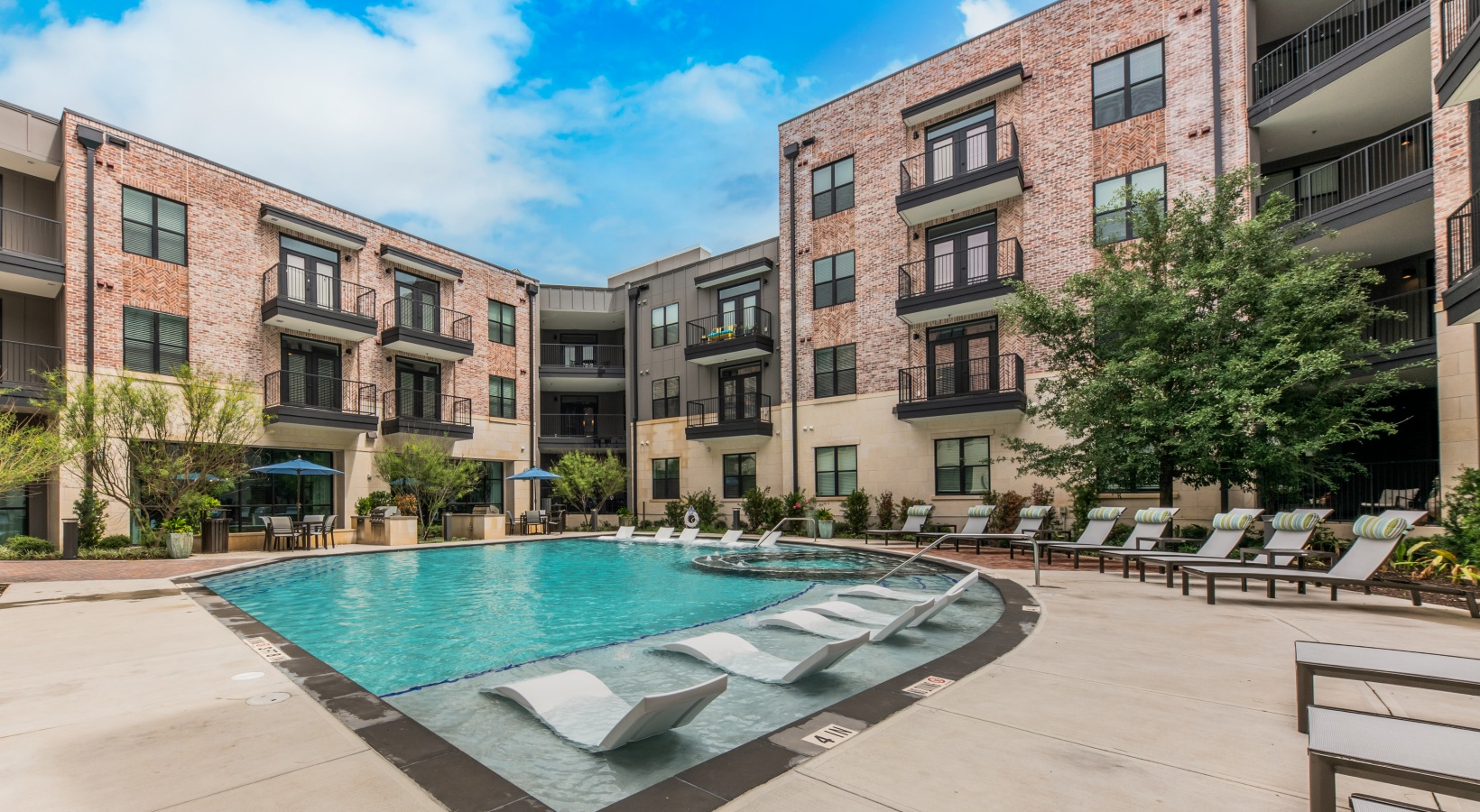 Austin Condo: 4912 E 7th St