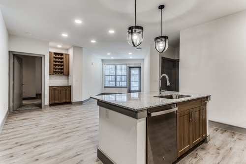 Austin Condo: 4325 S Congress Ave