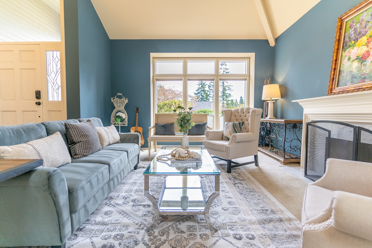 Sammamish House: 2009 216th PL NE