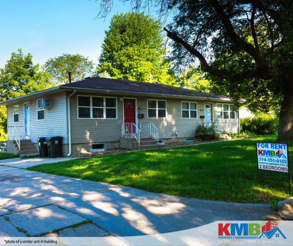 Iowa City House: 1615 Crescent St