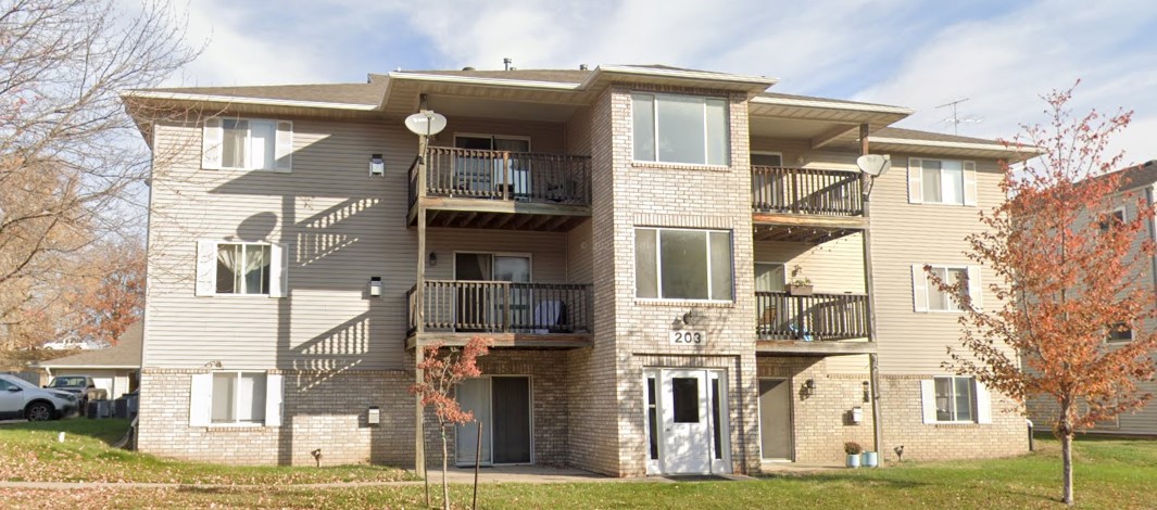 Coralville Condo: 205 5th St