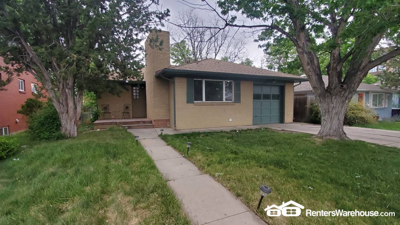 Denver House: 2225 S Cherry St