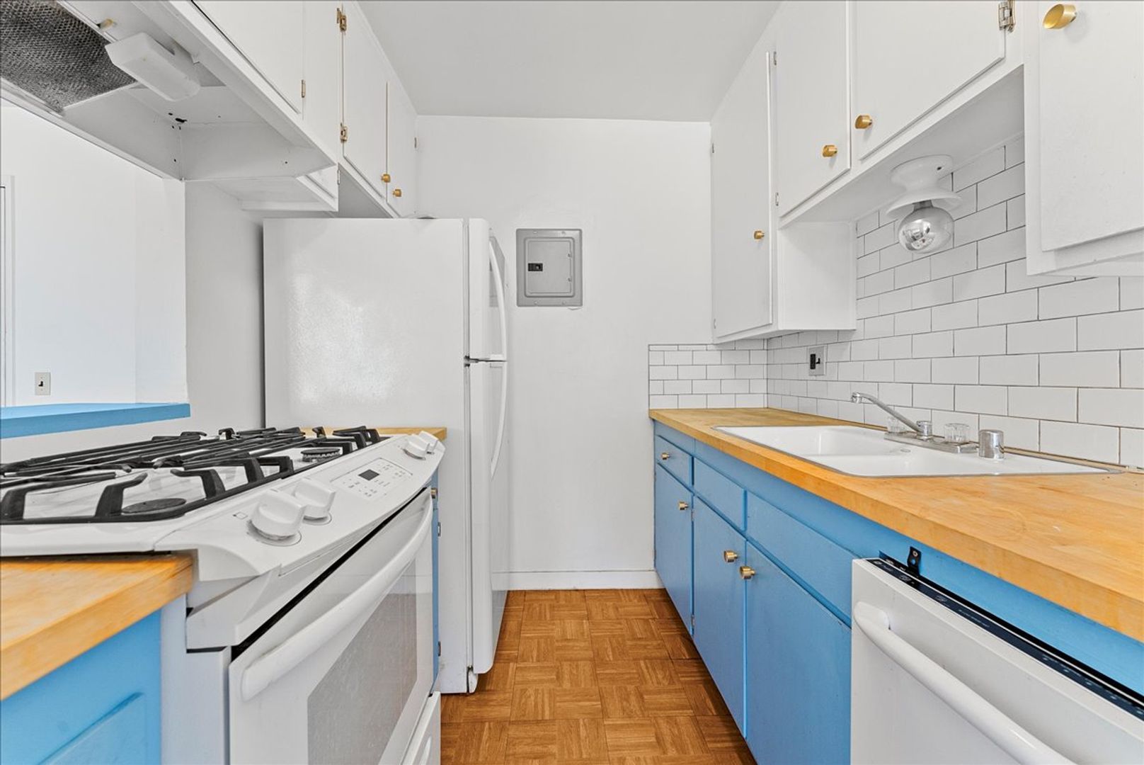 Los Angeles Condo: 4909 Sycamore Terrace