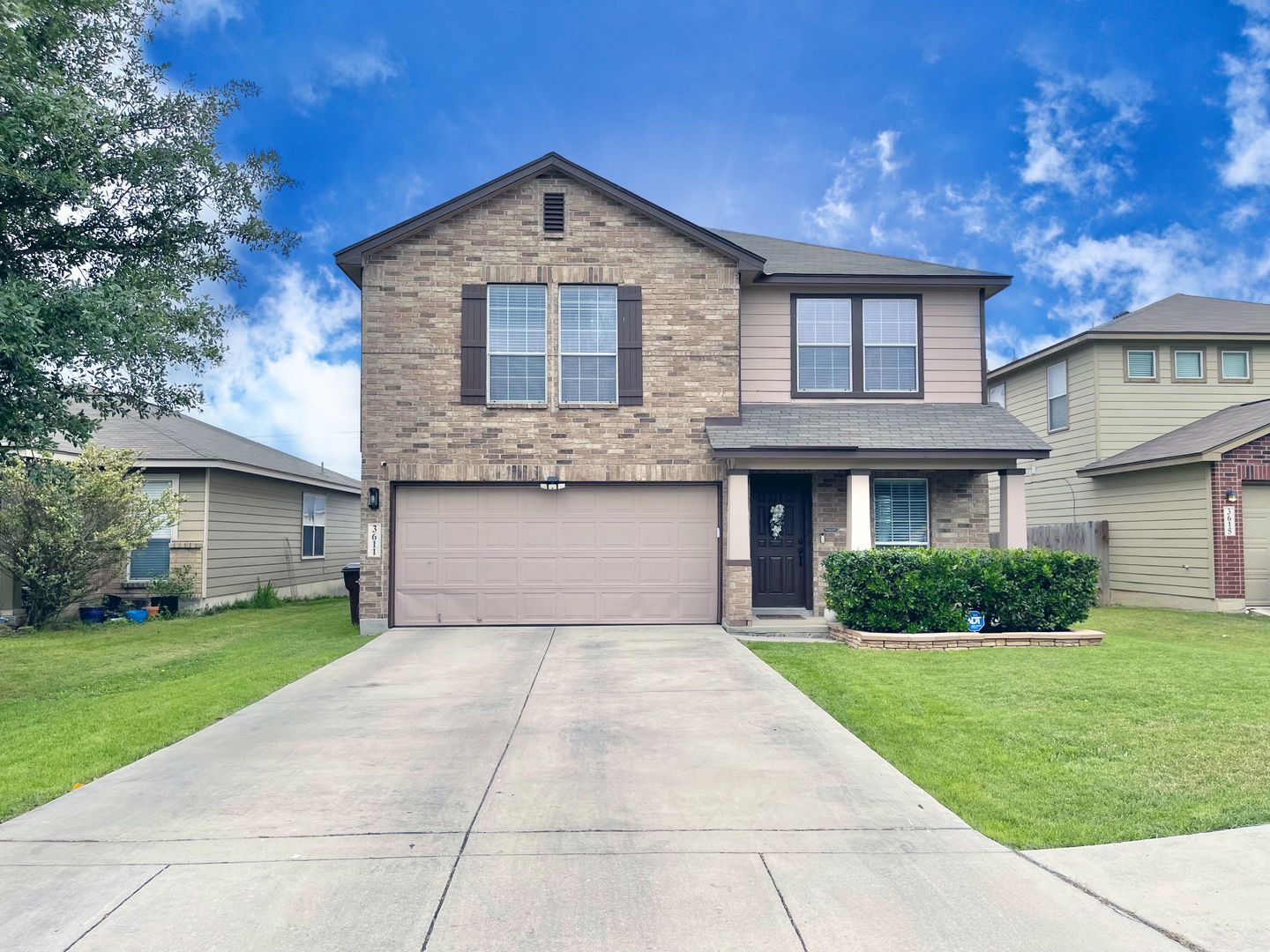 Converse House: 3611 Alonzo Fields