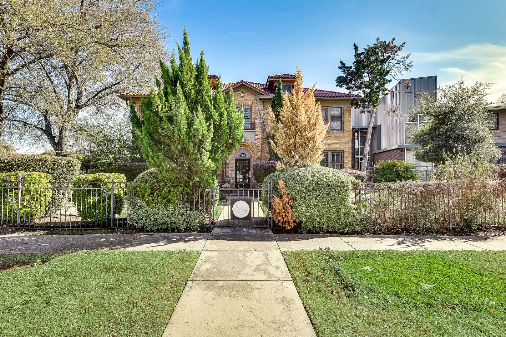 Dallas Apartment: 4928 Bryan St