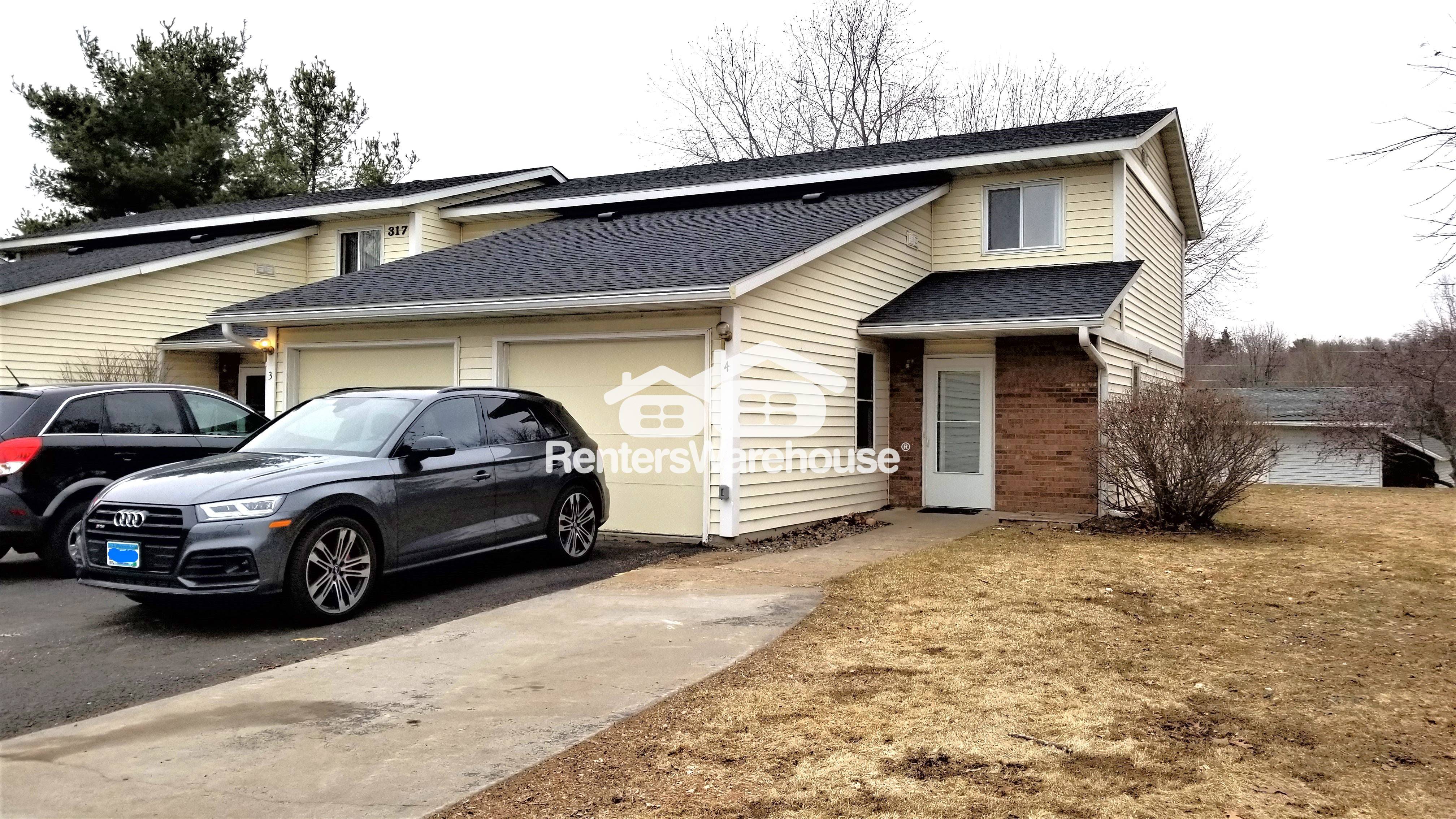 River Falls Townhome: 317 NICOLE LN 4