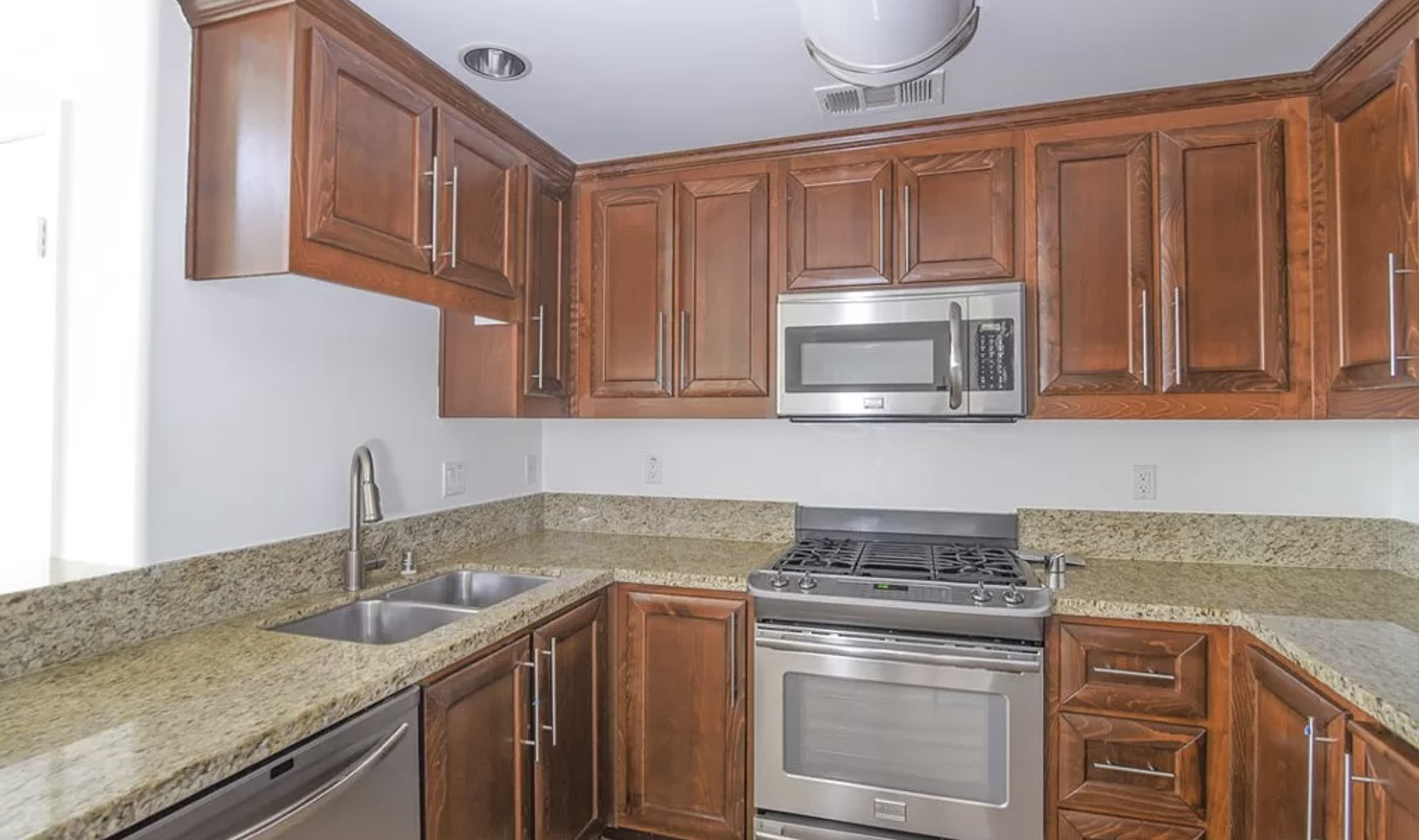 North Hollywood Condo: 11925 Kling St.