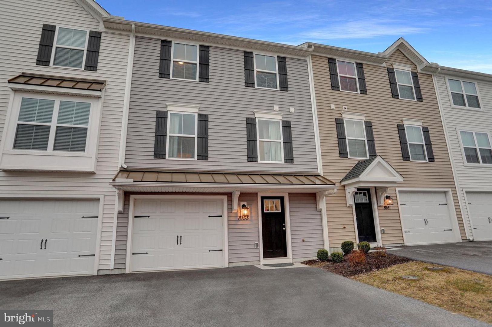 Harrisburg House: 8153 Lenker Dr