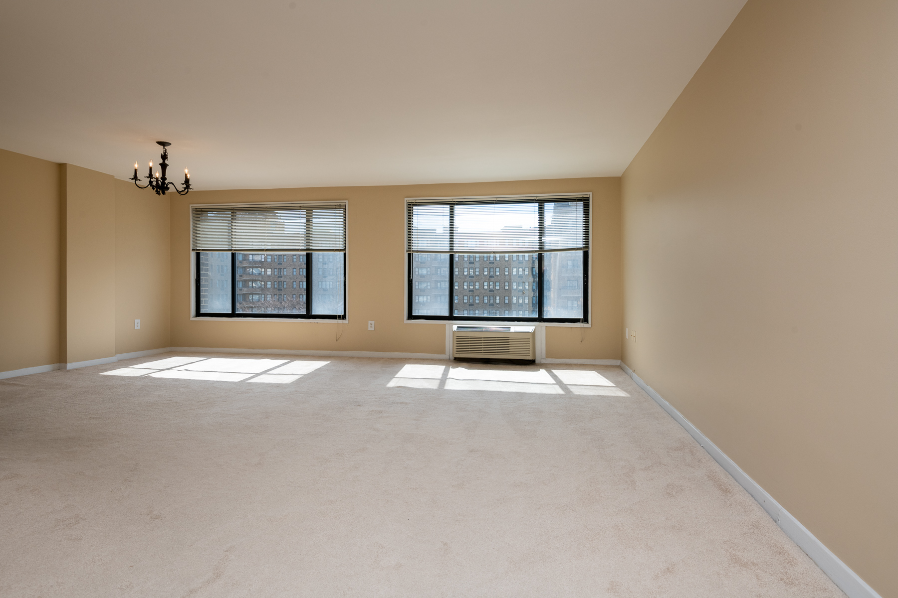 Washington Condo: 2501 Calvert St NW