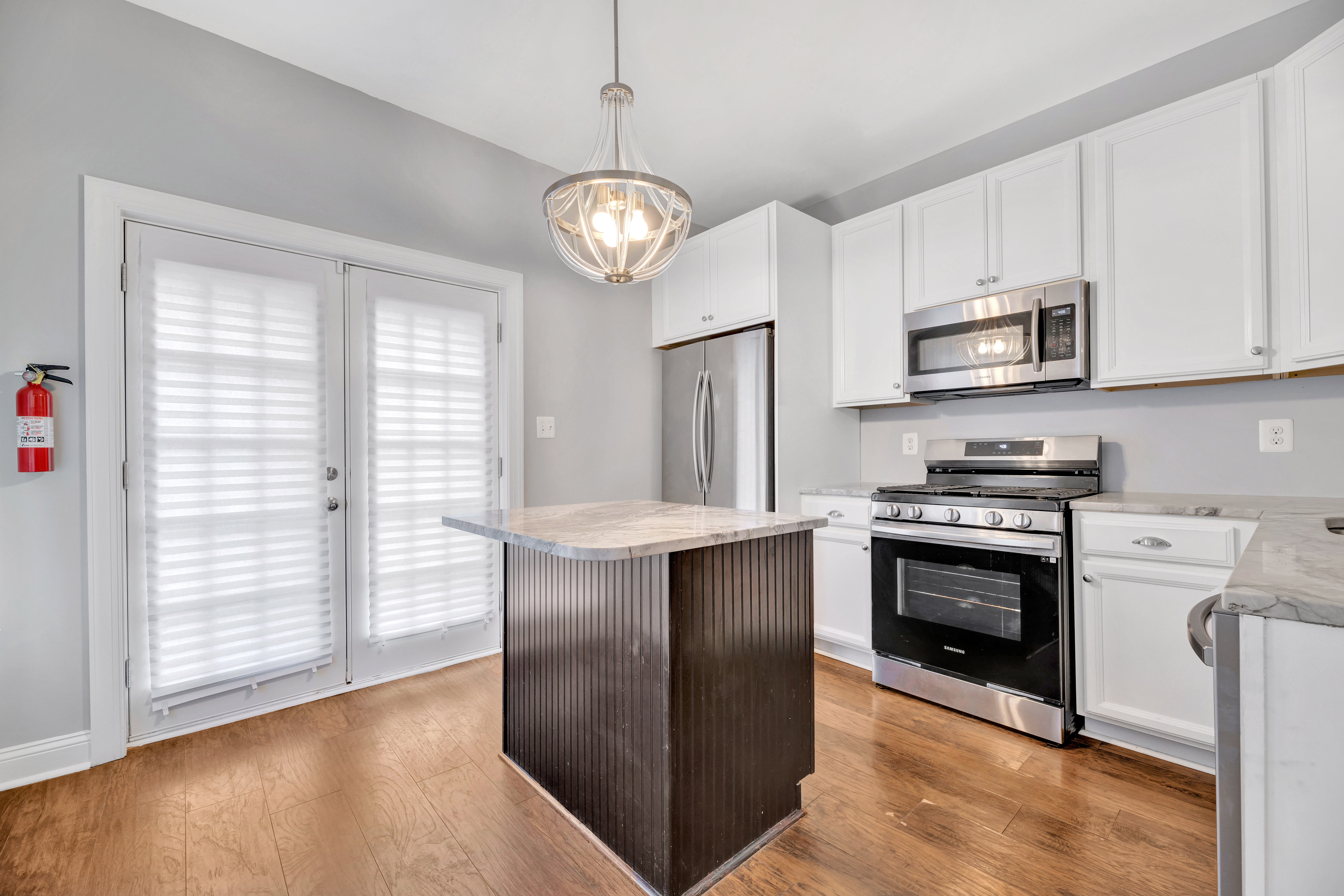 Washington House: 1512 U St SE