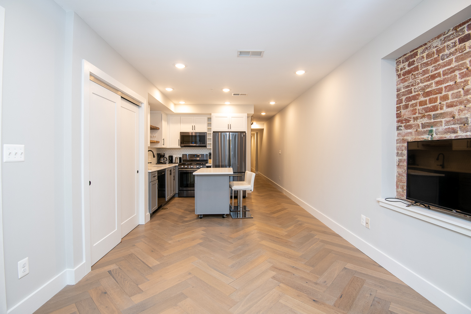 Washington Condo: 1457 Girard St NW