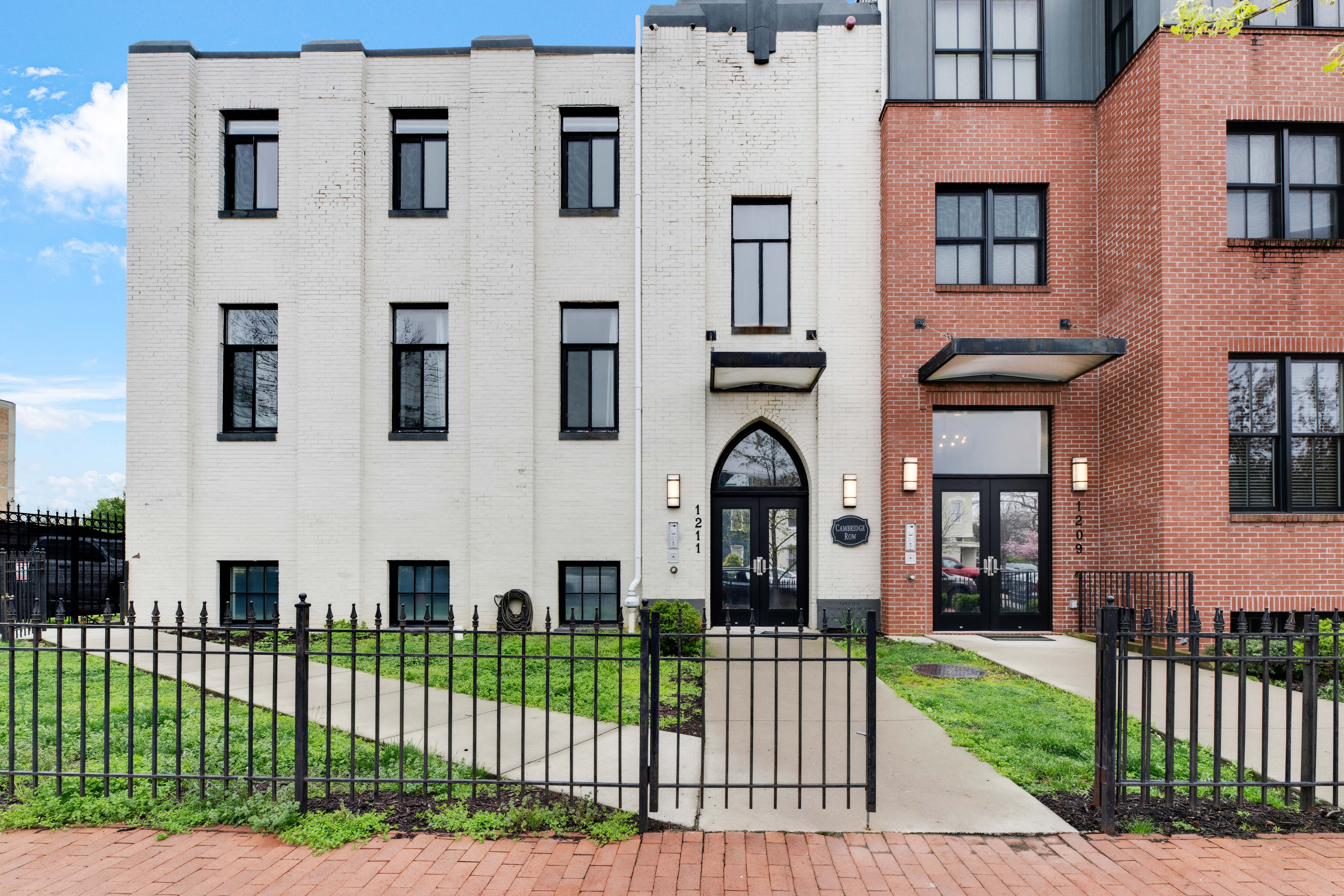 Washington Condo: 1211 G St SE