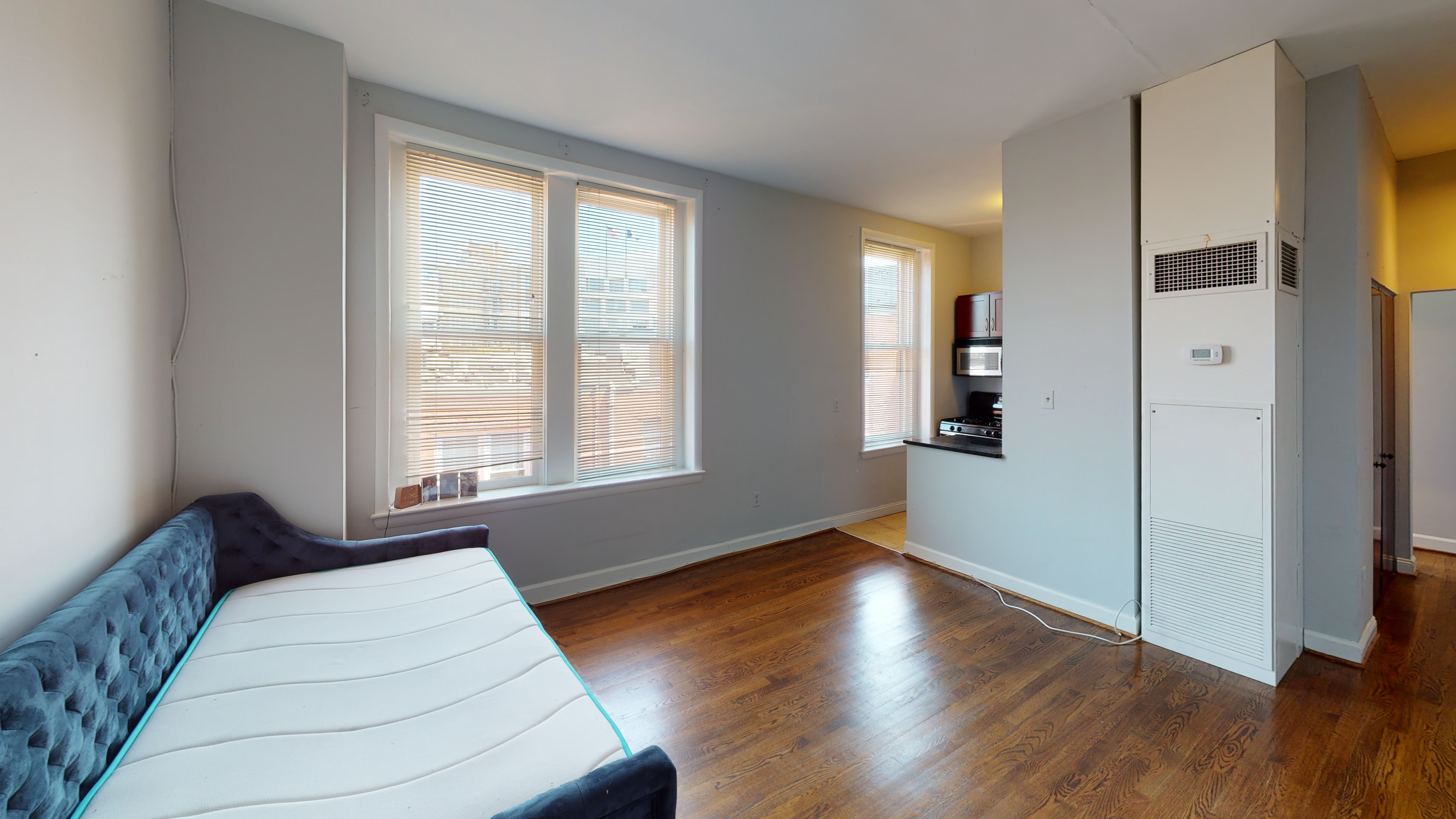 Washington Condo: 333 2nd St NE