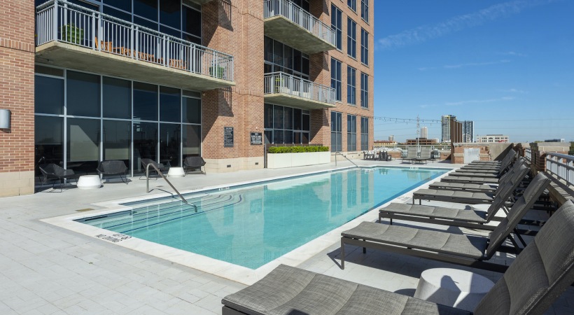 Houston Condo: 4895 Montrose