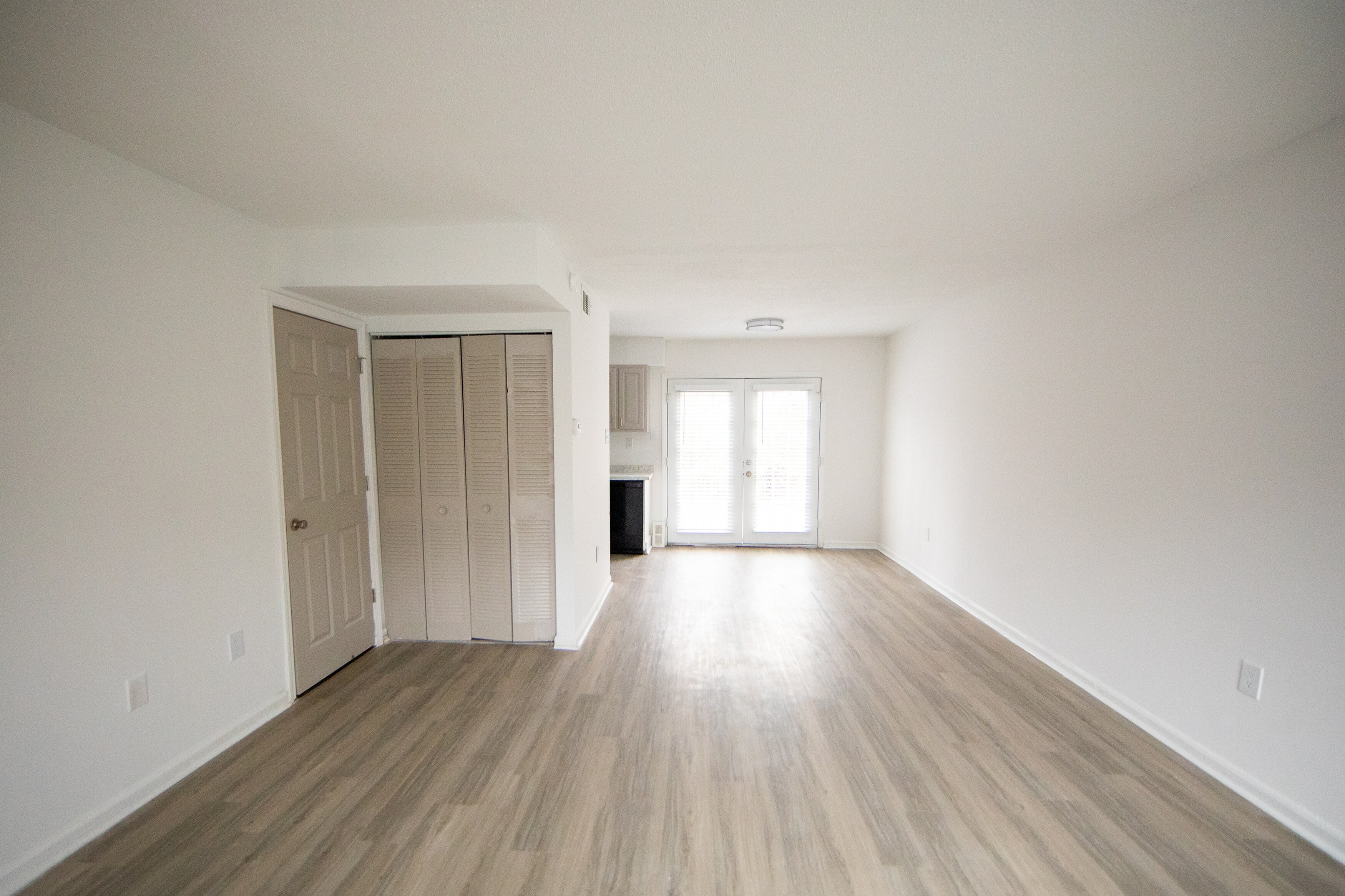 Spartanburg Apartment: 1000 East Main St