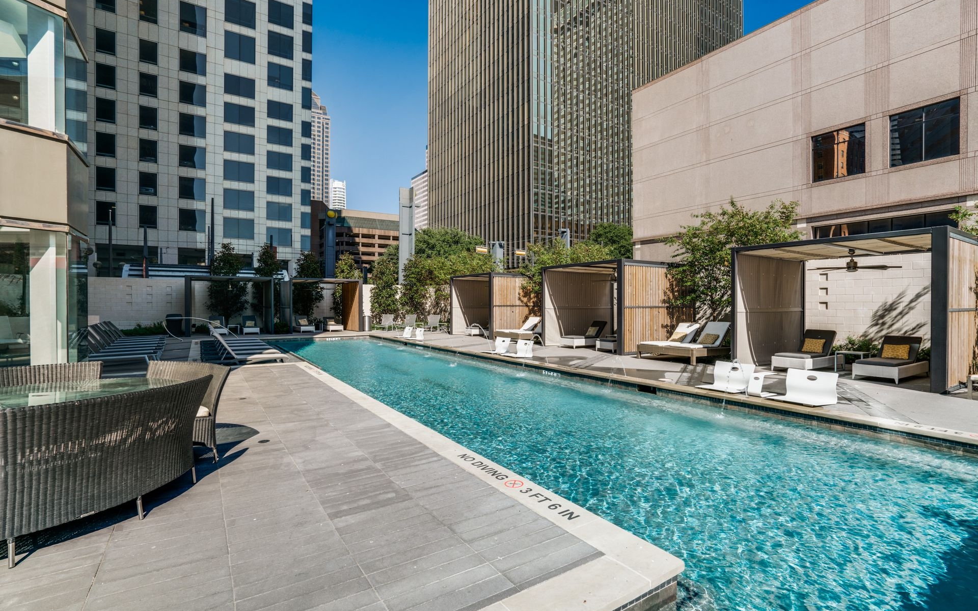 Dallas Condo: 352 N Saint Paul