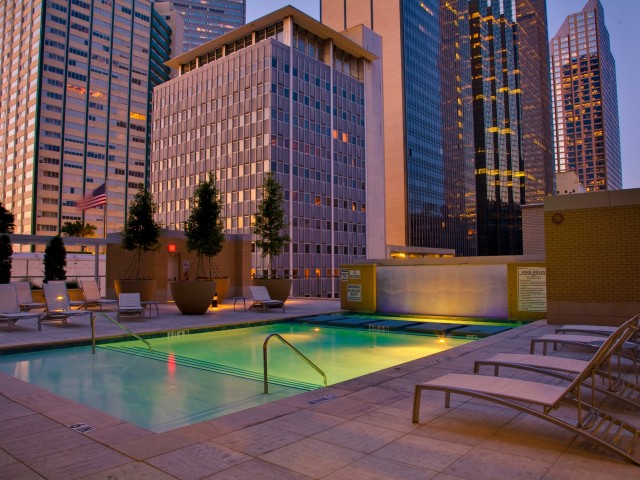 Dallas Condo: 1409 Main St