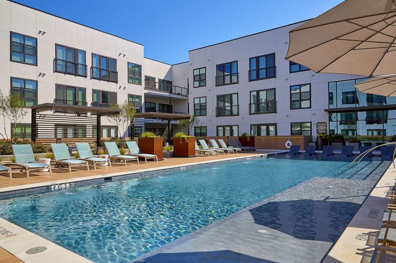 Dallas Condo: 1013 S Pearl Expy