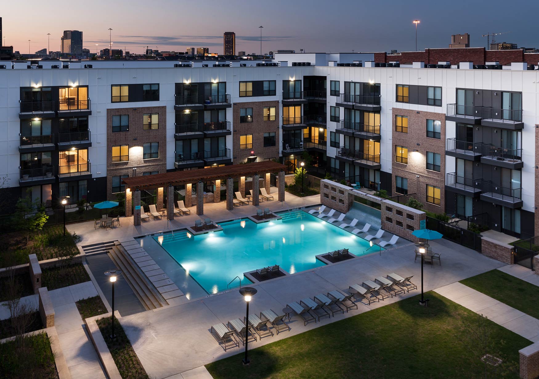 Dallas Condo: 1112 South Cesar Chavez Blvd