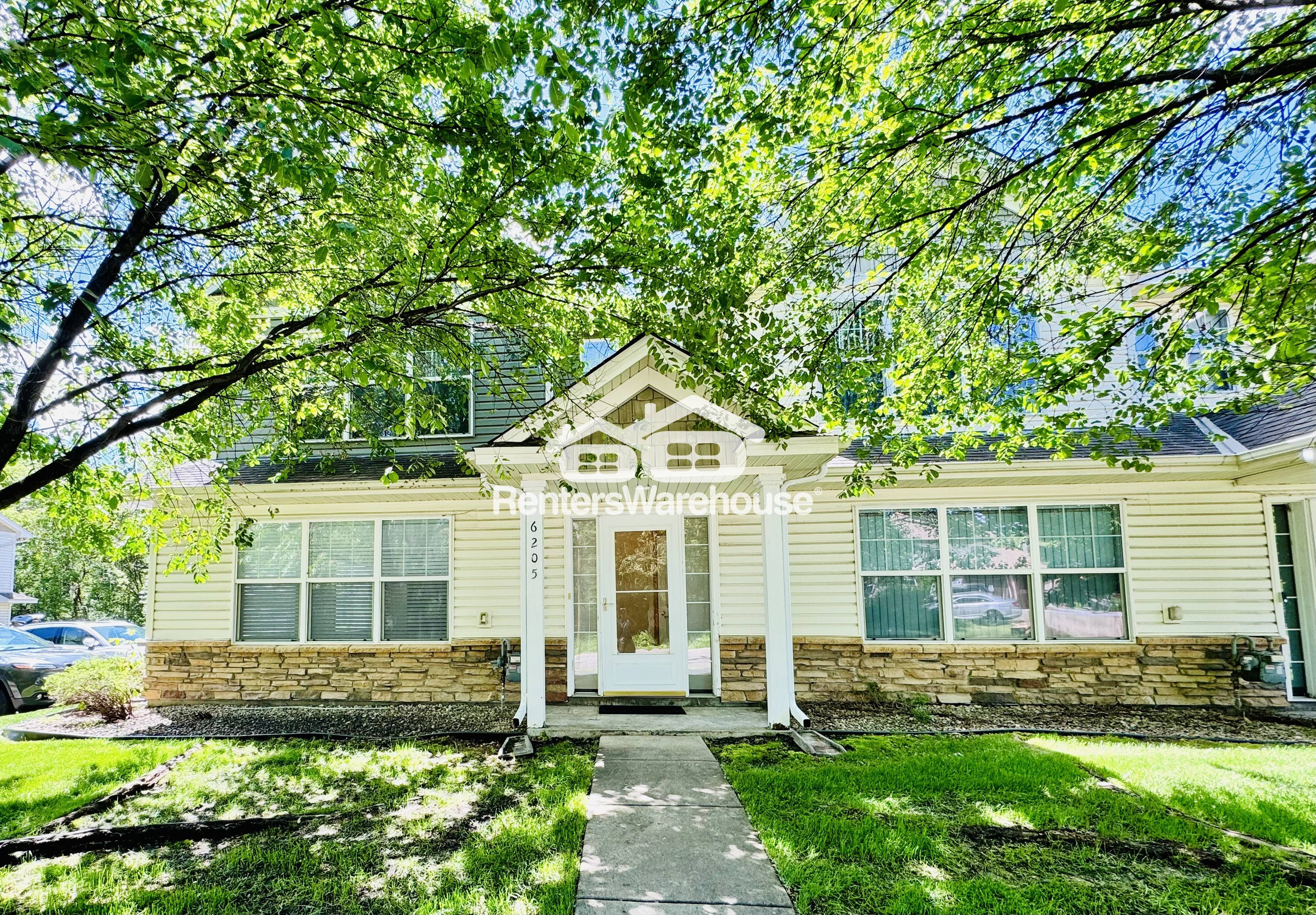 Crystal Townhome: 6205 32nd Ave N