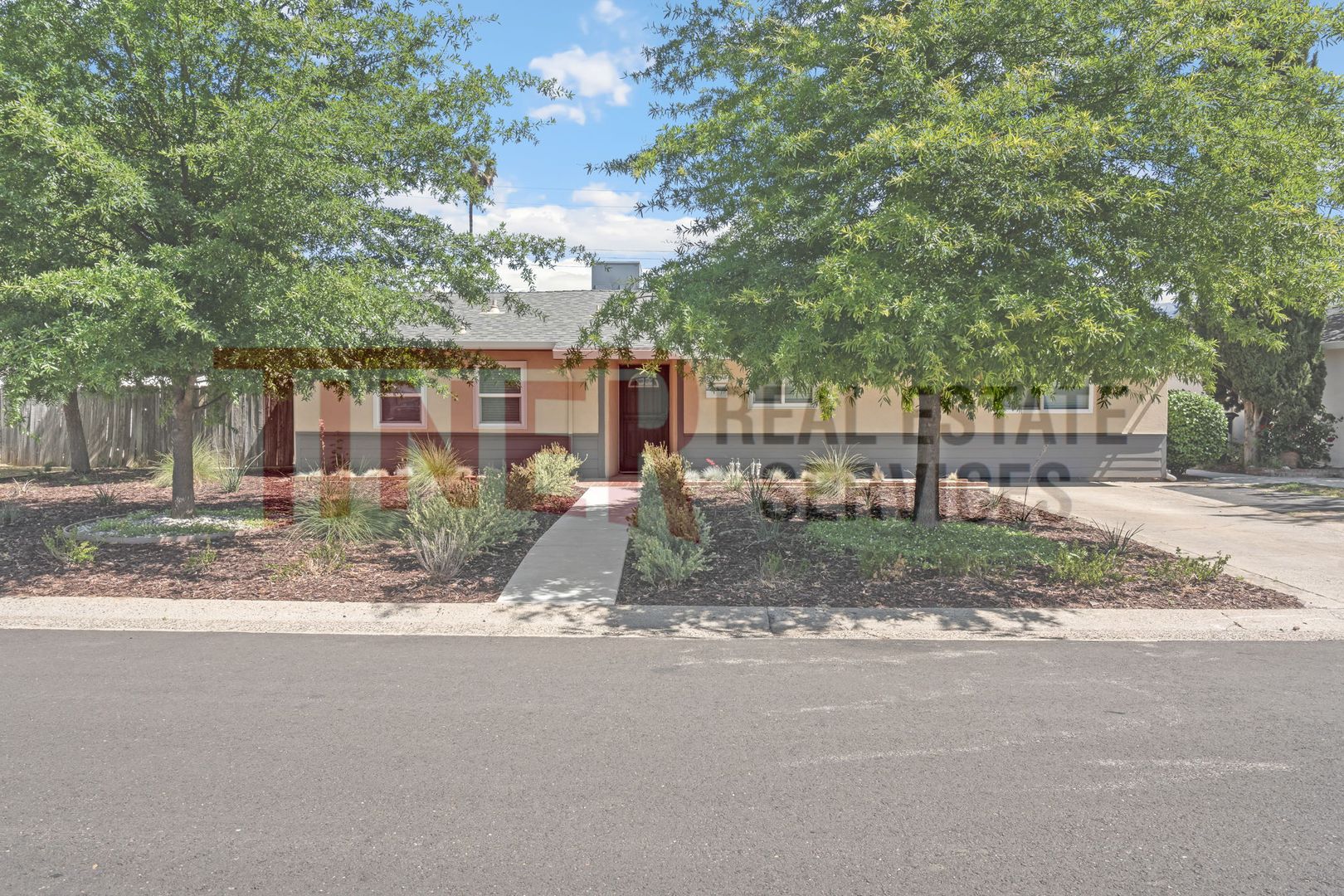 Sacramento House: 3413 Windsor Drive