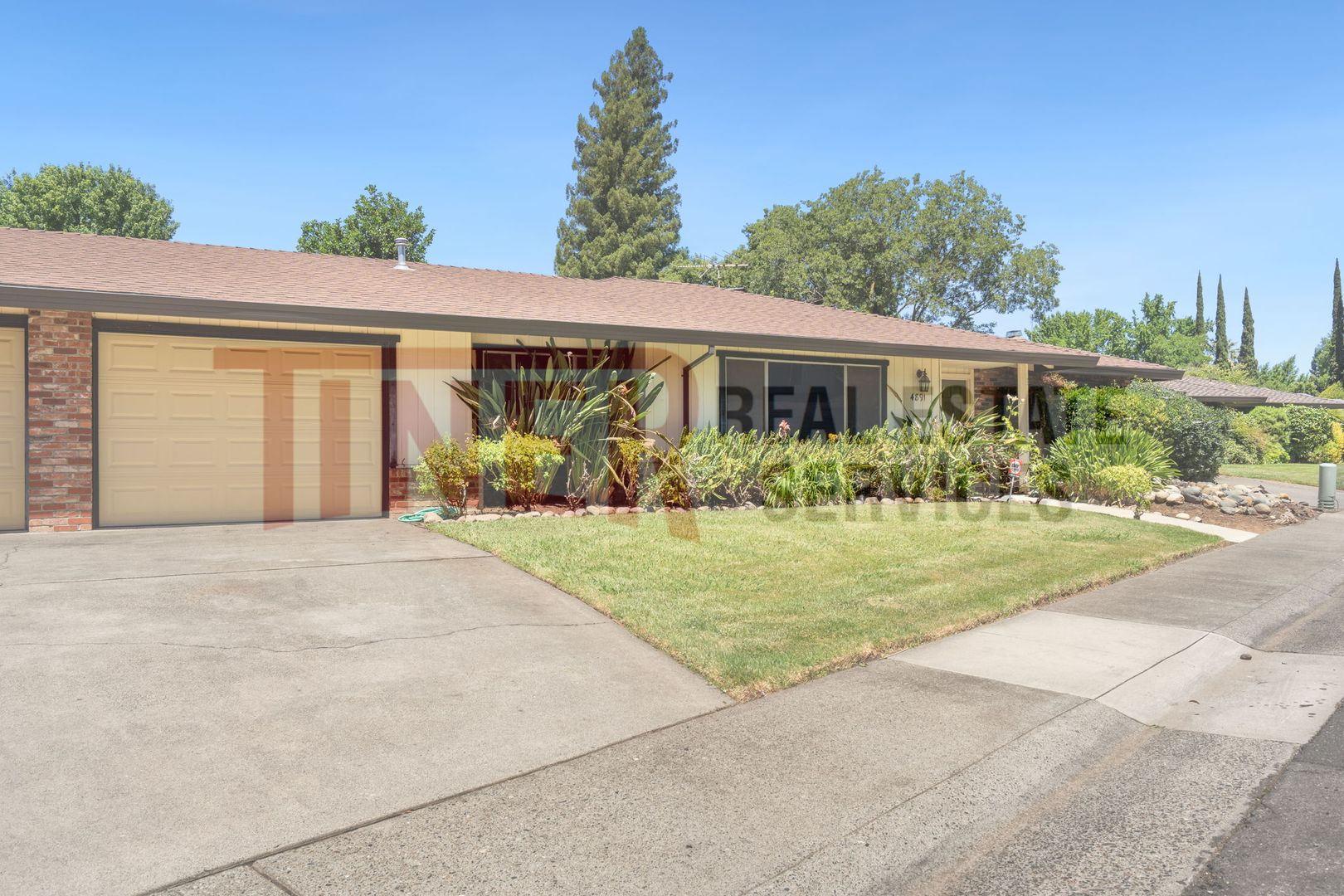 Carmichael House: 4891 Kipling Drive